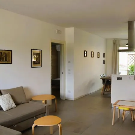 Casa Aida - *